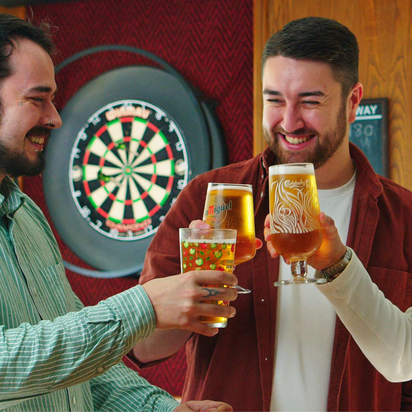 Raise a glass This Father's Day at The Royal George in Pembroke!